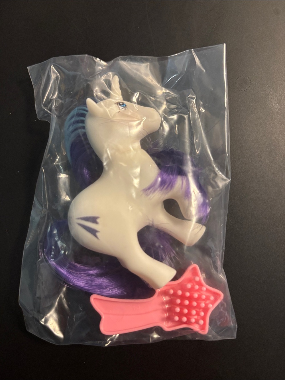 Classic My Little Pony Mini Glory Figure & Book Set - Picture 4 of 9